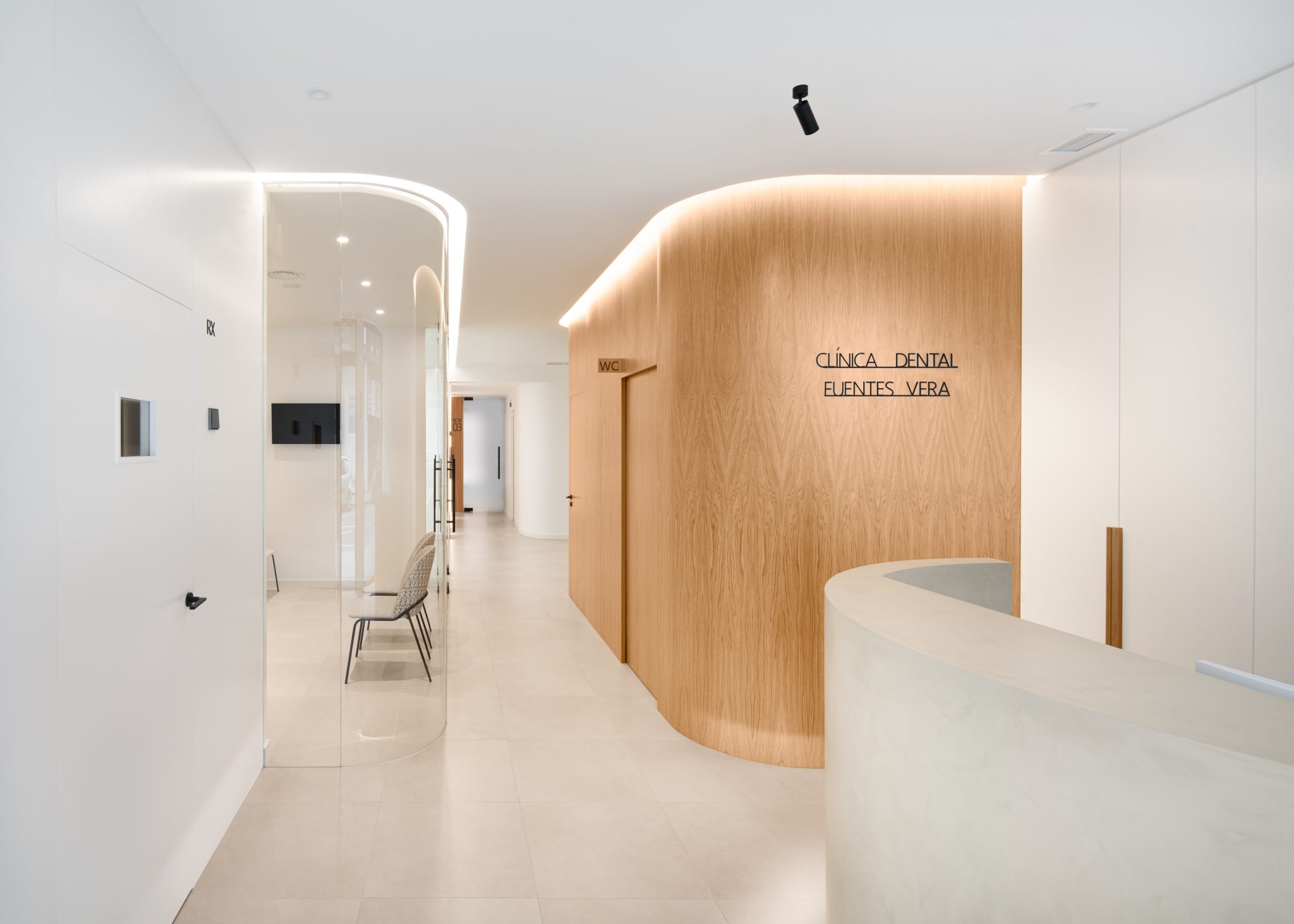 murillo-arquitectos-clinica-dental-fuentes-vera-acceso