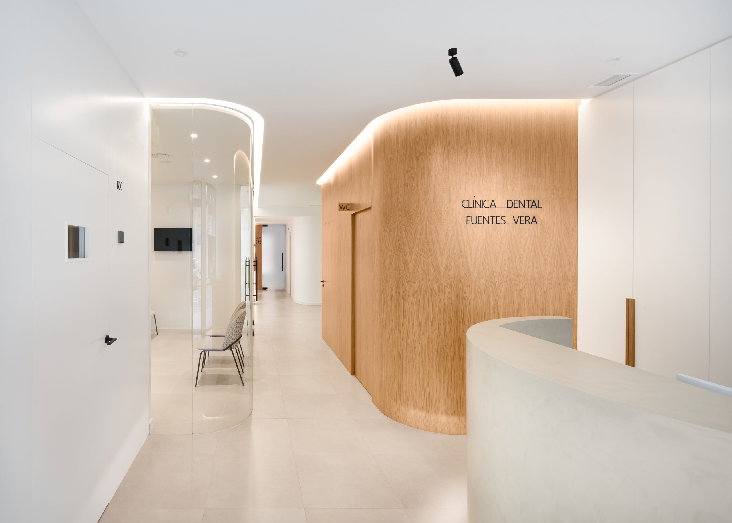 murillo-arquitectos-clinica-dental-fuentes-vera-acceso