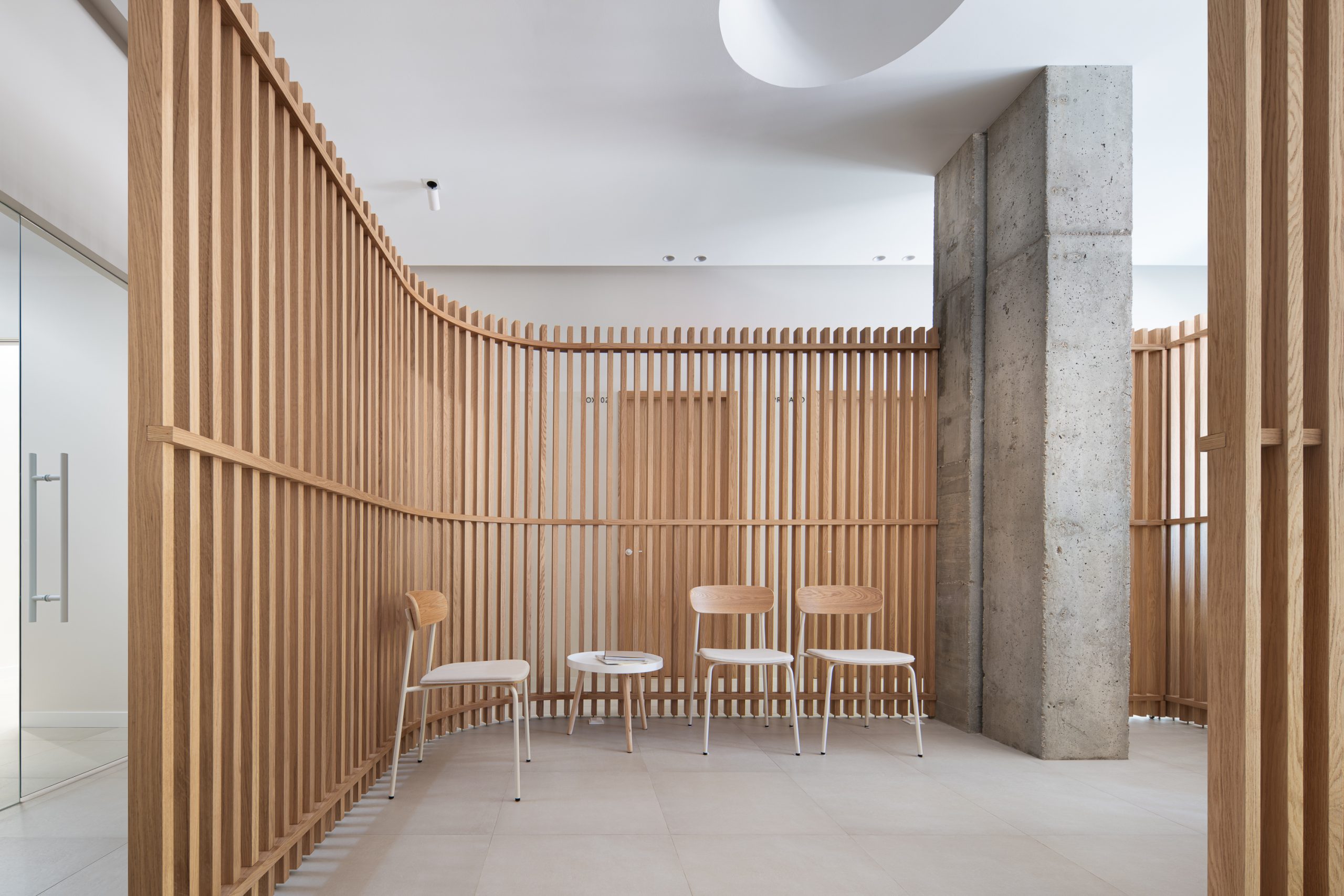 murillo-arquitectos-clinica-dental-jalon-detalle-recepcion