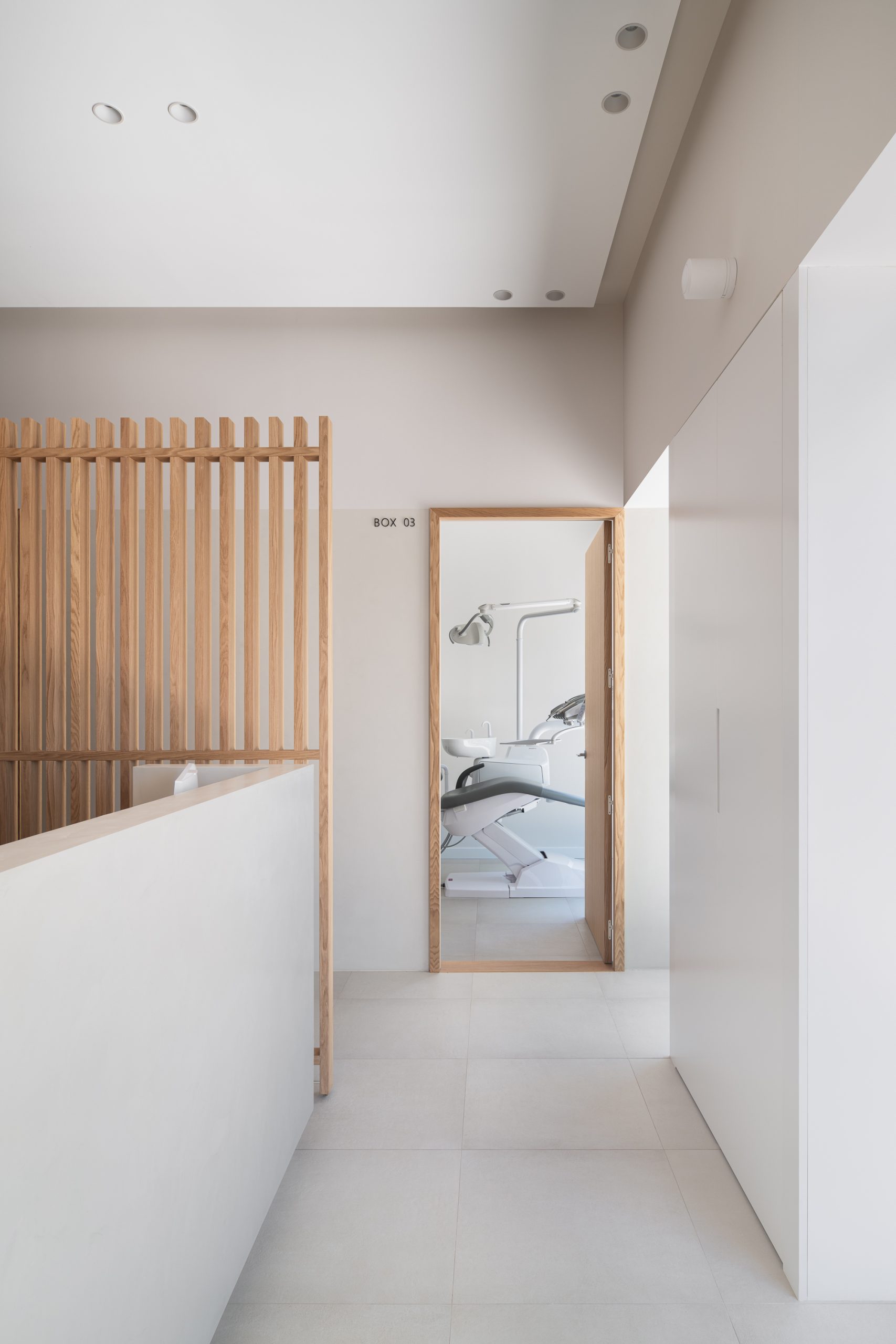 murillo-arquitectos-clinica-dental-jalon-recepcion