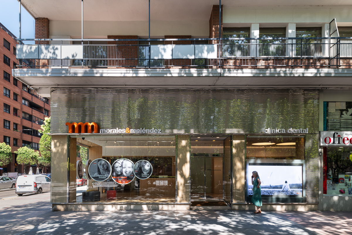 murillo-arquitectos-clinica-dental-morales-y-melendez-exterior