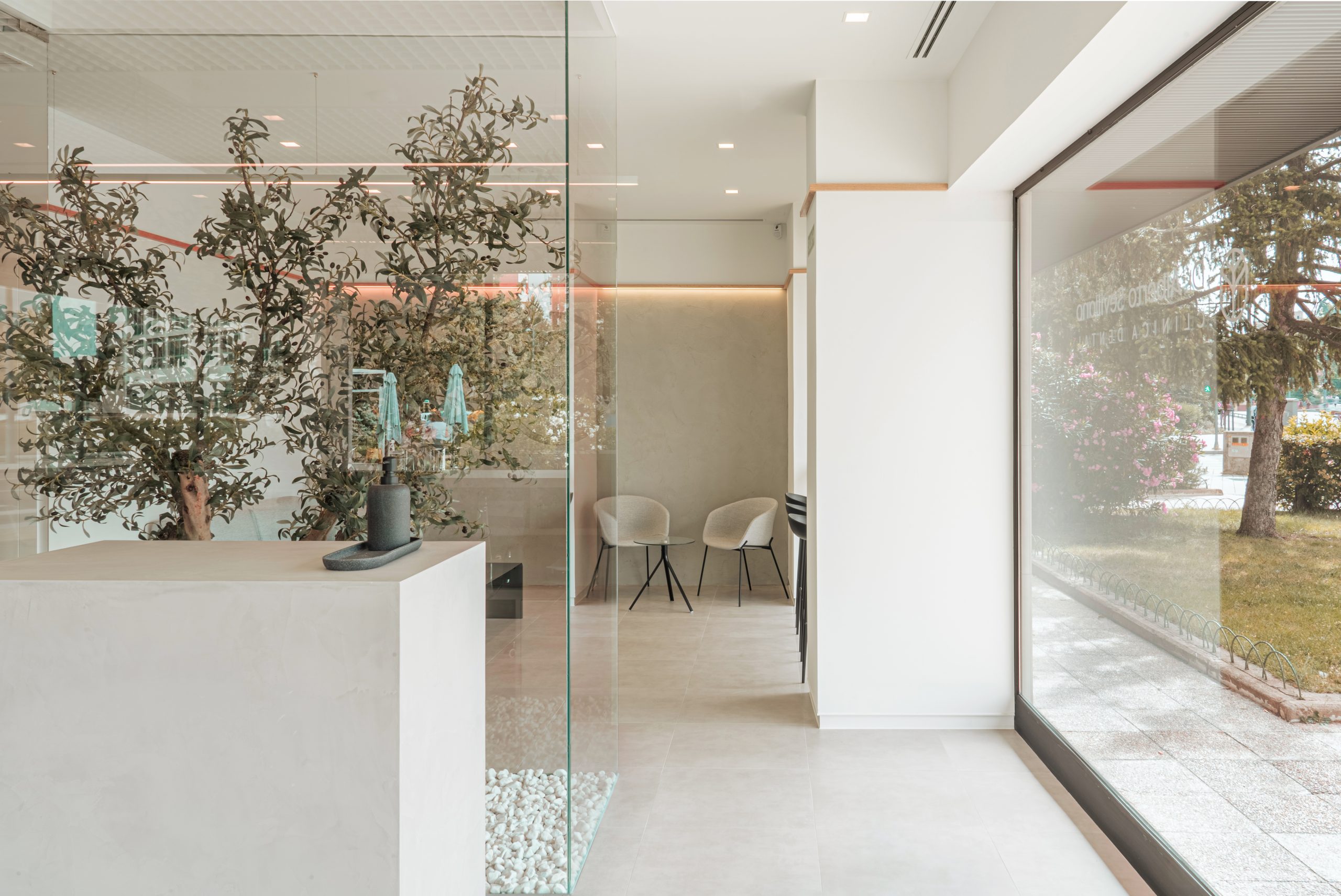 murillo-arquitectos-dr.-alberto-sevillano-clinica-dental-sala-de-espera